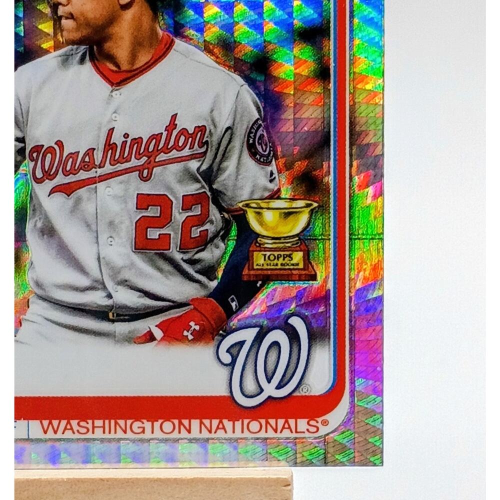2019 Topps Chrome - Juan Soto #155 Prism Refractor Rookie Cup - Picture 5 of 7